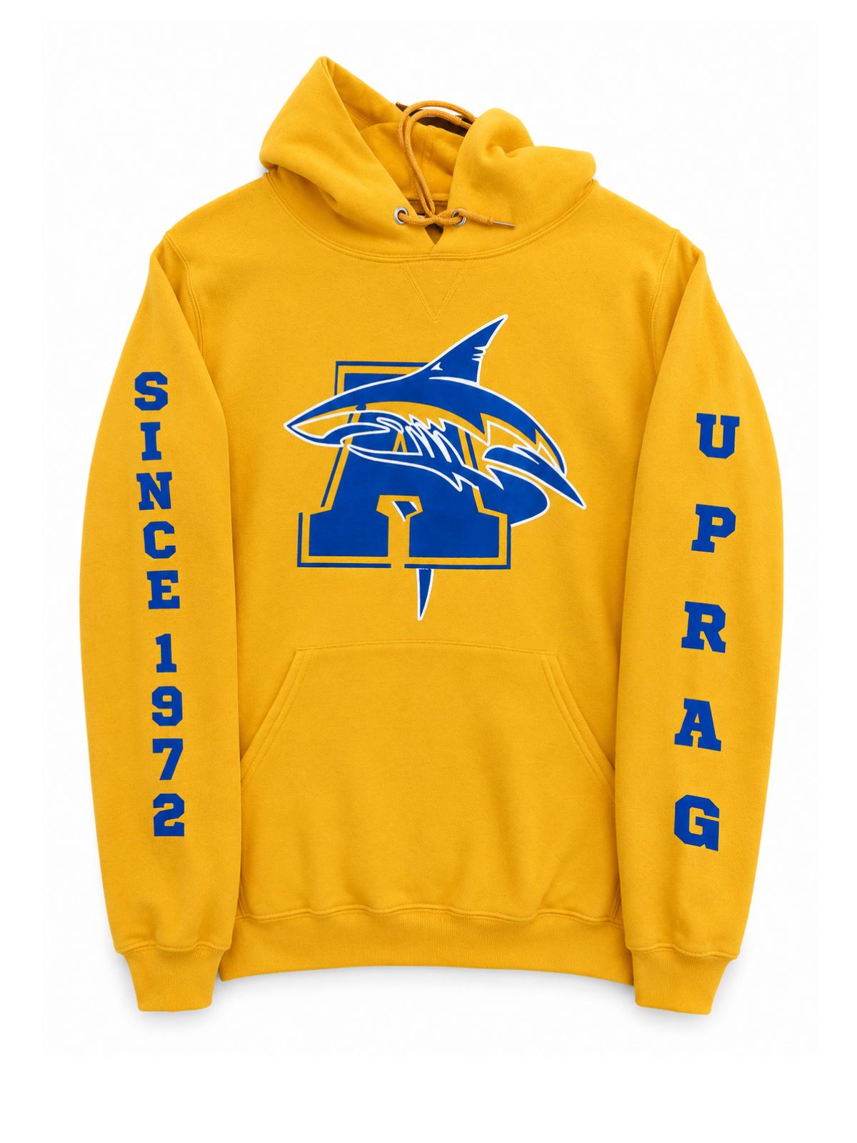 sudadera color amarillo dorado con estampado azul royal de letra insignia A y tiburón en el centro, en la manga izquierda Since 1972 y manga derecha UPRAG
