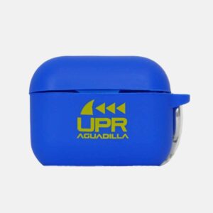 Case de airpods generación 3 en silicona color azul con logo UPR Aguadilla en amarillo