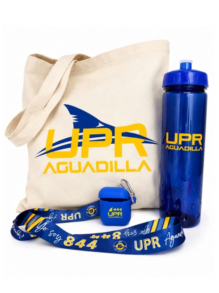 Artículos promocionales: Tote bag color crema, botella de agua, landyard y protector de airpods con estampados de UPR Aguadilla